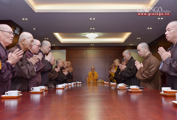 TP.HCM: Ban Tăng sự họp bàn công tác nhân sự