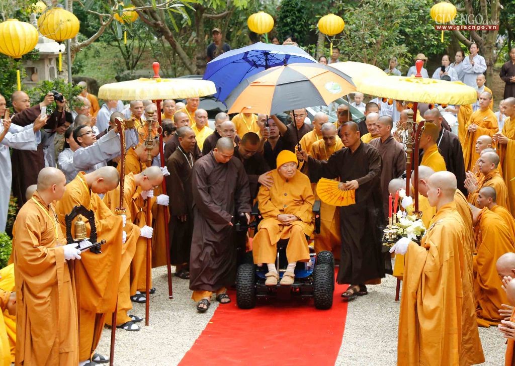 Thiền sư Thích Thanh Từ quang lâm Đại giới đàn Pháp Loa