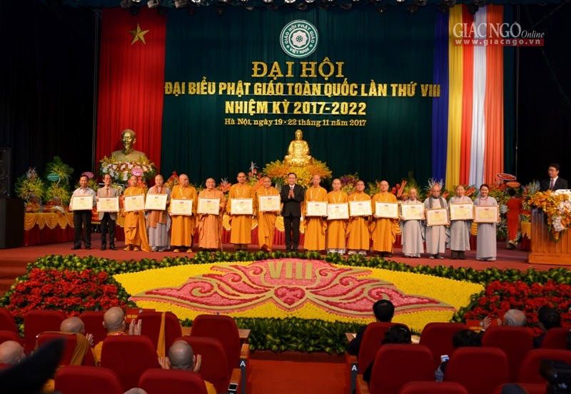 Danh sách tấn phong giáo phẩm Ni trưởng