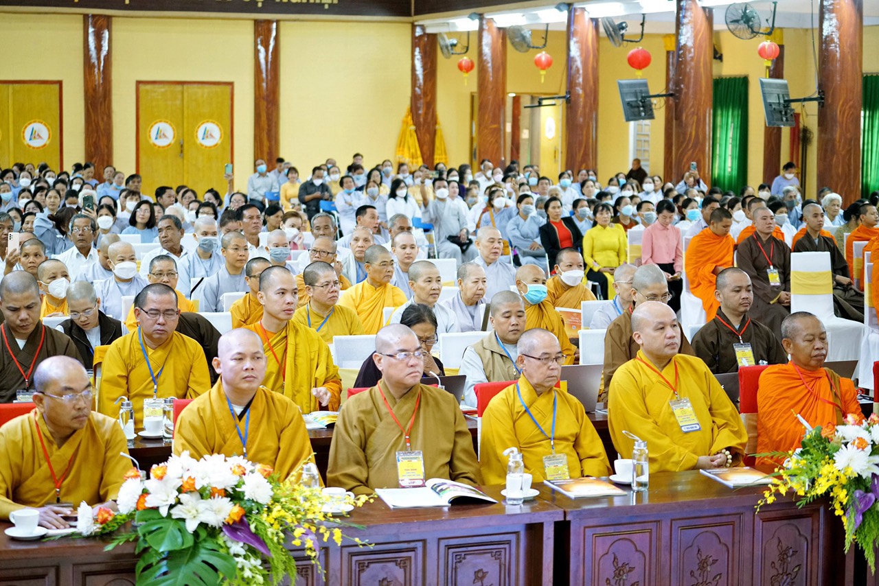 Đoàn Khảo sát Kiến trúc Phật giáo làm việc tại Kiên Giang, chiều cùng ngày tổ chức tọa đàm "Kiến Trúc Phật Giáo Việt nam".