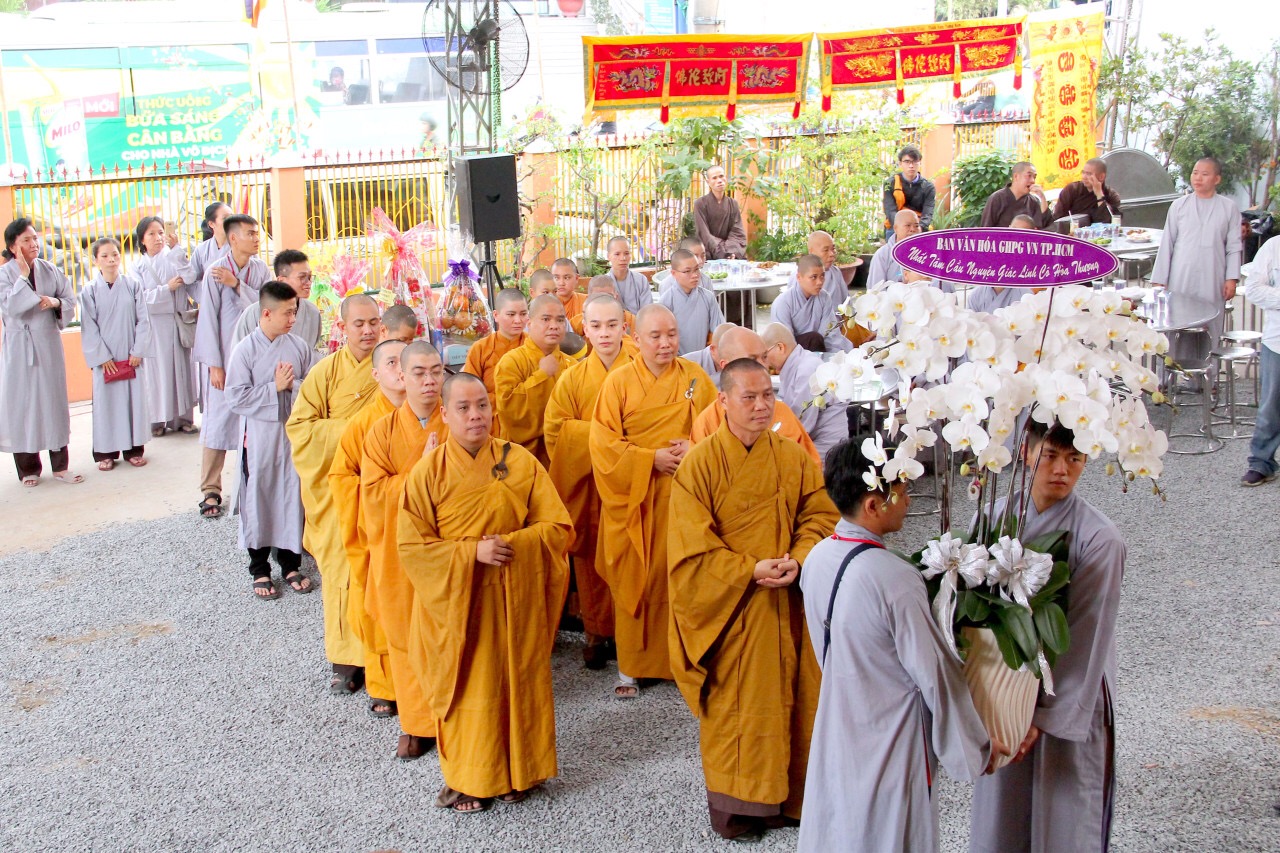 Tp.HCM: Ban Văn hoá GHPGVN TP.HCM viếng tang cố HT.Thích Minh Cảnh