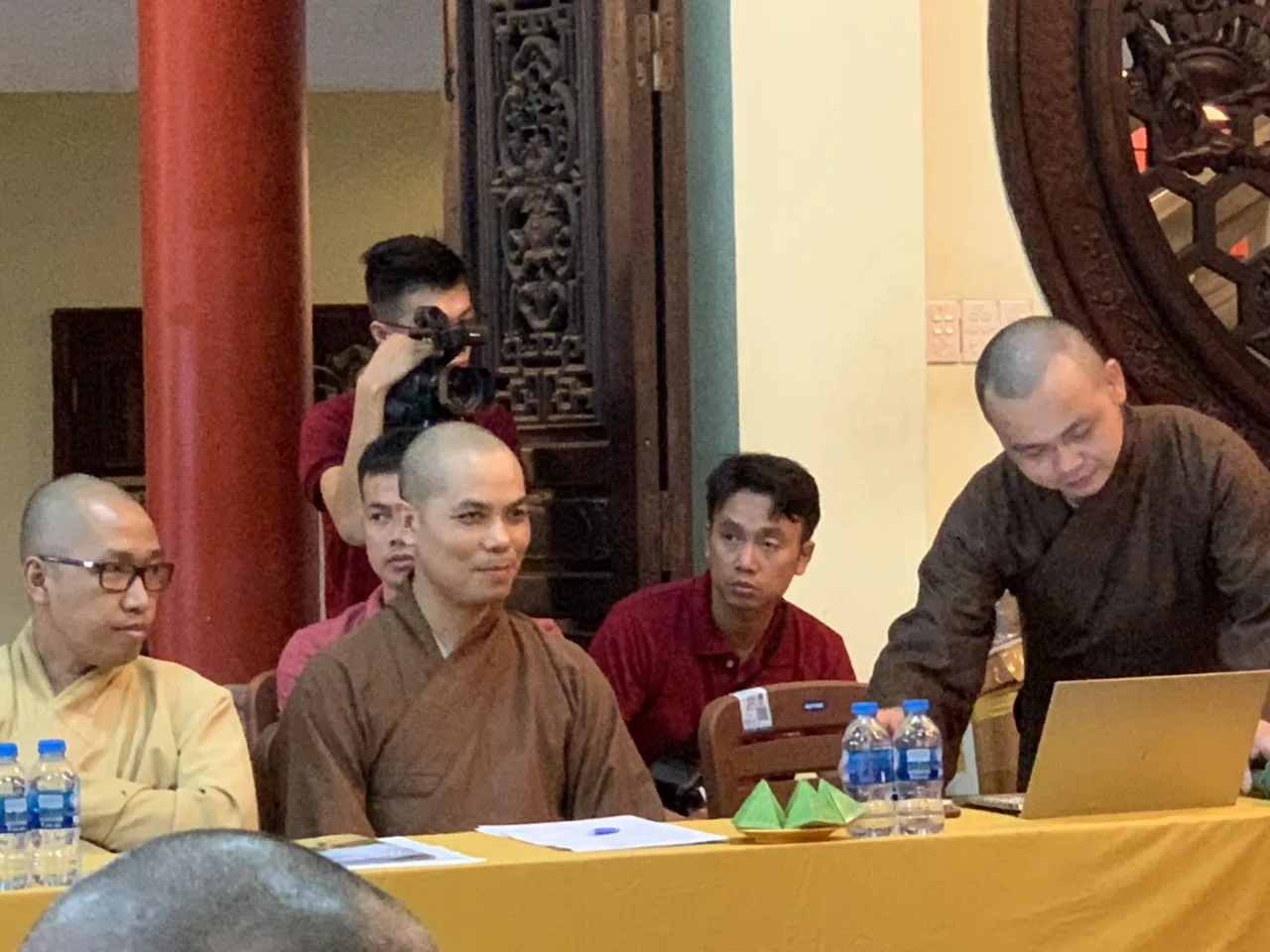 BẢN SẮC DÂN TÔC LÀ MỤC TIÊU TỐI THƯỢNG