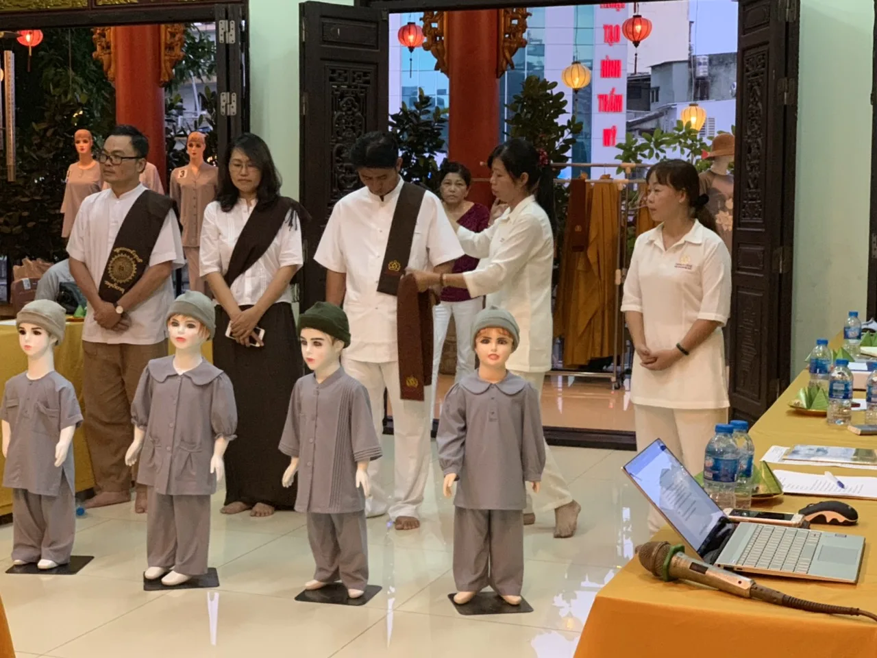 BẢN SẮC DÂN TÔC LÀ MỤC TIÊU TỐI THƯỢNG