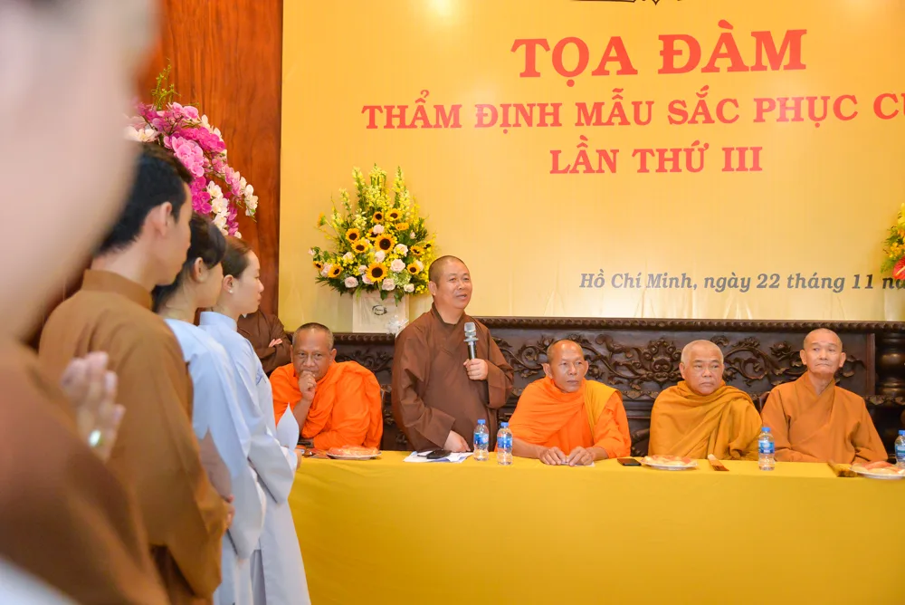 TT.Thích Thọ Lạc đúc kết buổi toạ đàm