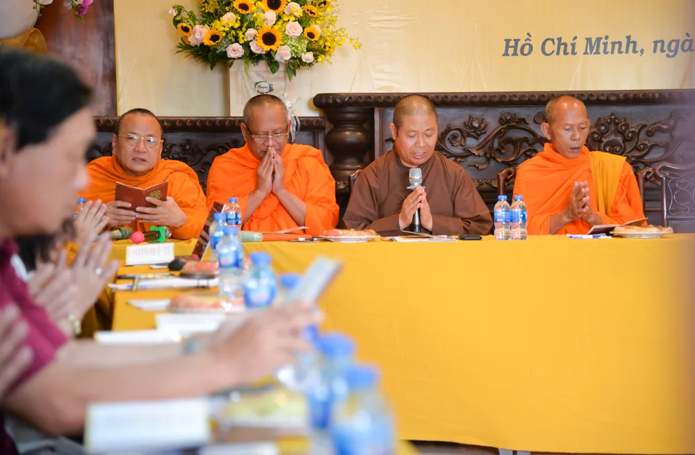 Sắc phục cư sĩ Phật giáo góp phần giữ gìn nét đẹp văn hoá Việt Nam