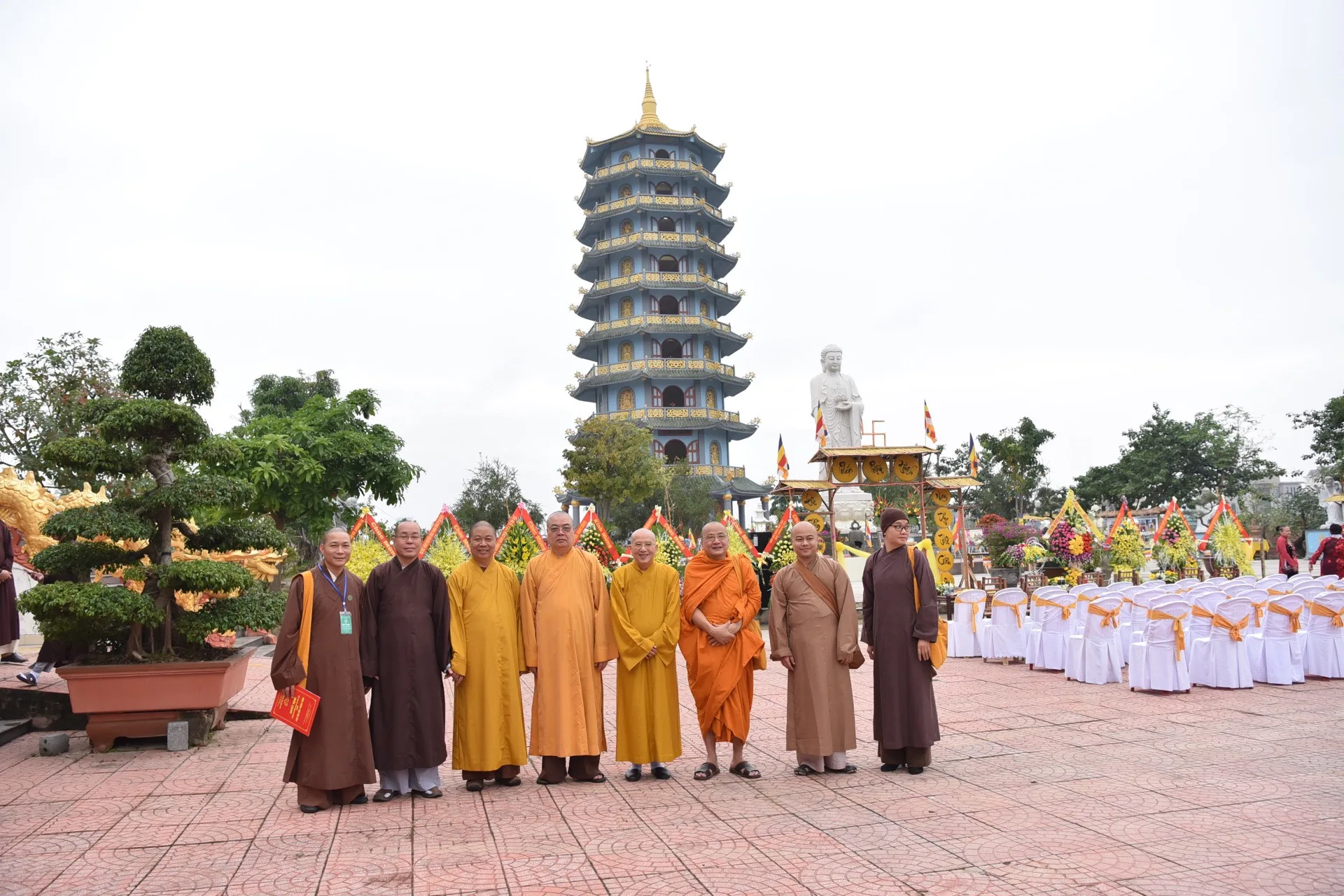 Quảng Bình: Lễ khai mạc triển lãm tranh và cổ vật “Phật Giáo tỉnh Quảng Bình xưa và nay”