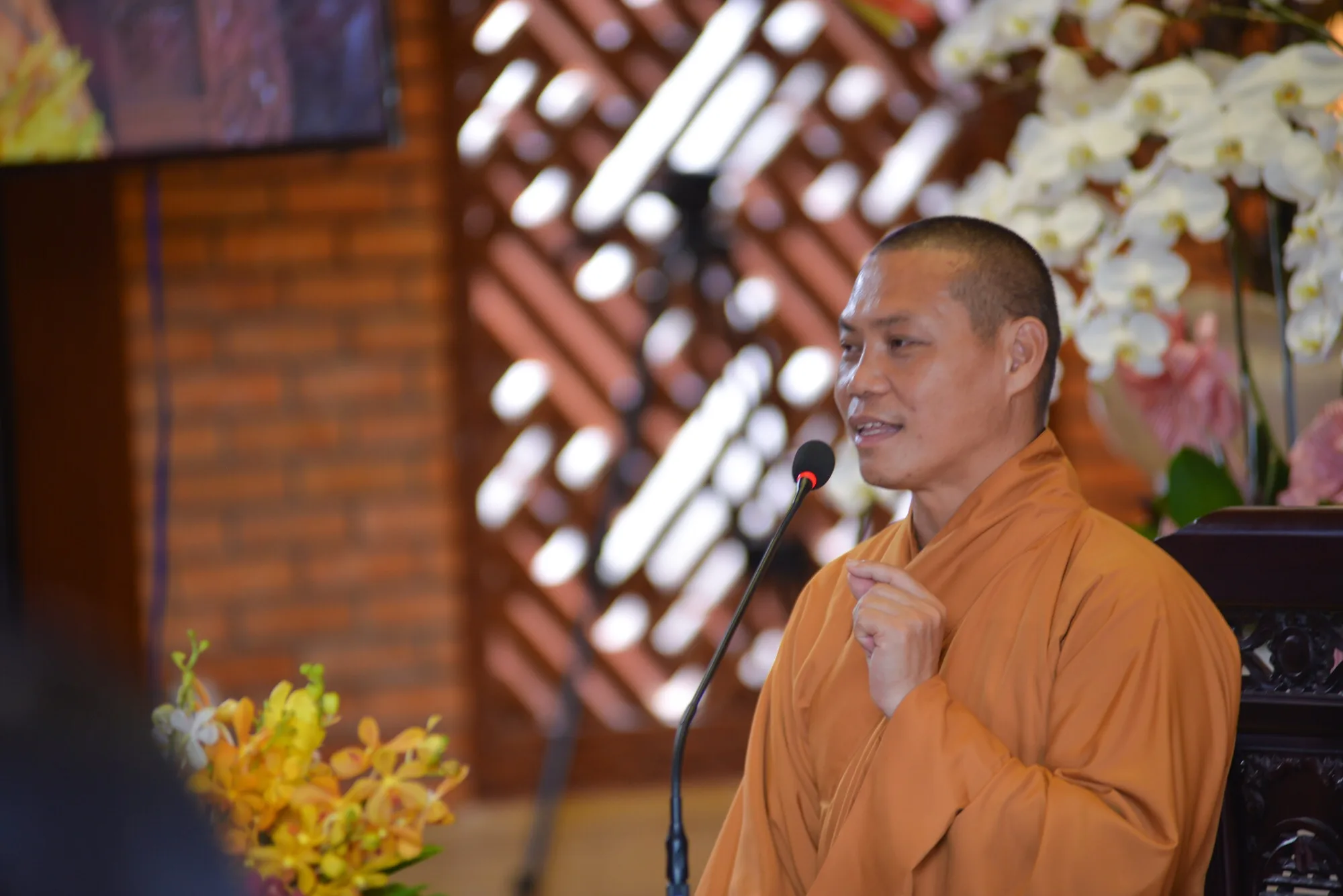 TT Thích Trí Chơn: “CHẤT LIỆU CHÍNH” CỦA NGƯỜI DẪN CHƯƠNG TRÌNH PHẬT GIÁO…