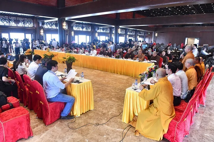 Toàn cảnh hội trường