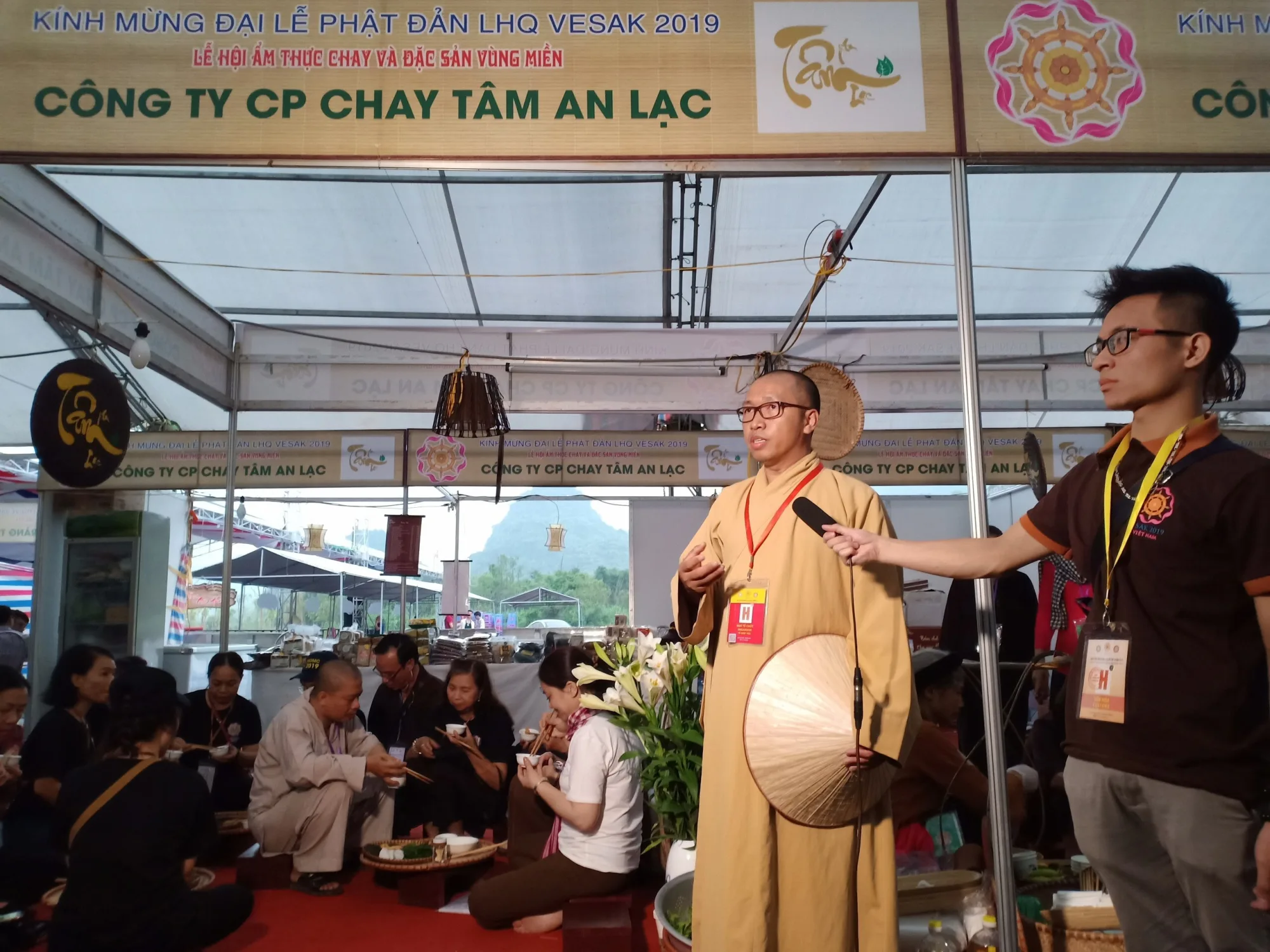 ĐĐ Thích phước huệ, trưởng tiểu ban hội chợ ẩm thực chay