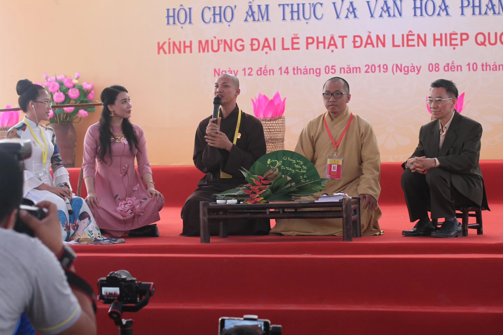 Tọa đàm Văn hóa Phật giáo về việc ăn chay trong an lành