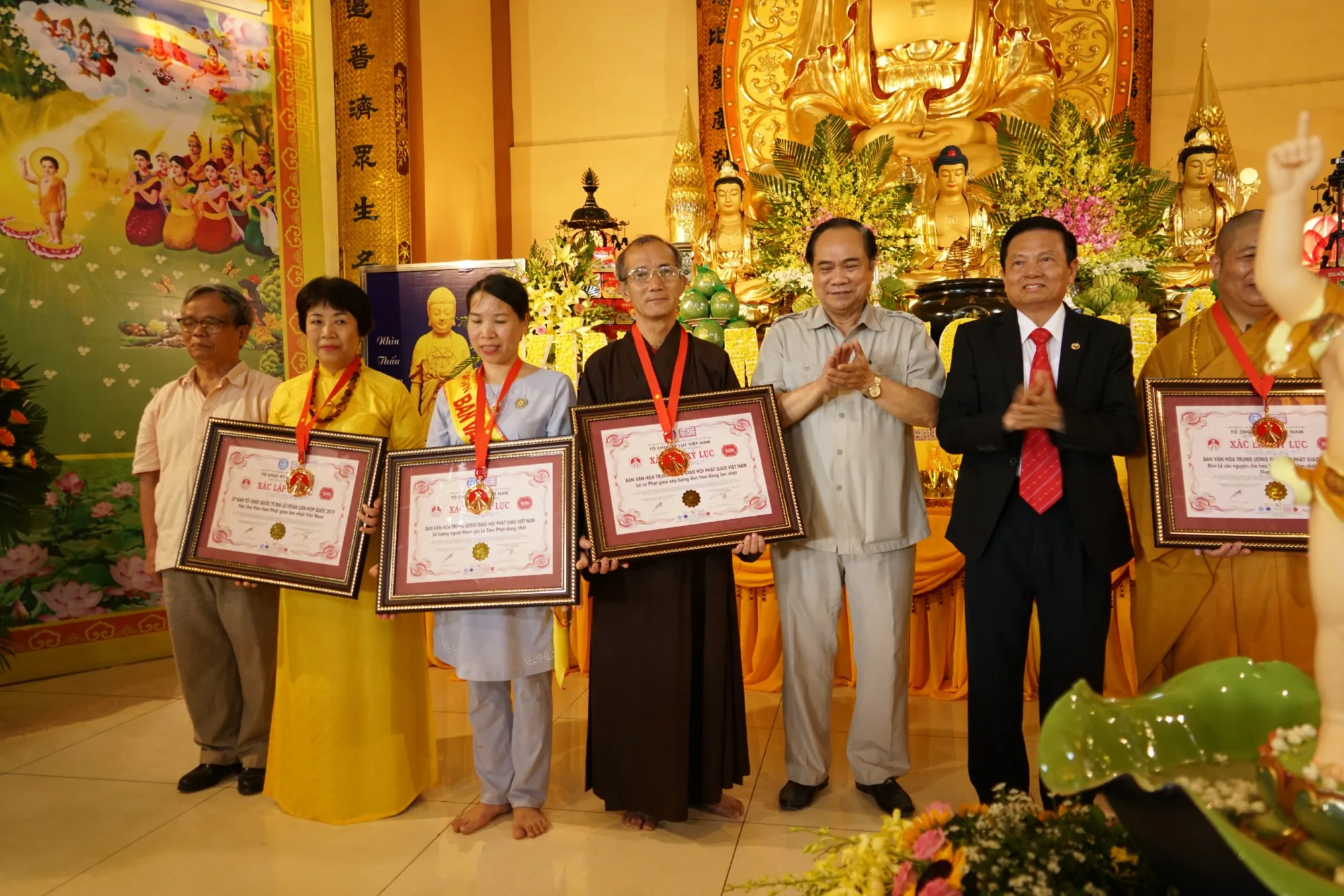 ĐẠI LỄ PHẬT ĐẢN CHÙA YÊN PHÚ – LỄ TRAO XÁC LẬP KỶ LỤC CHO BAN VĂN HÓA TRONG ĐẠI LỄ PHẬT ĐẢN LHQ VESAK 2019
