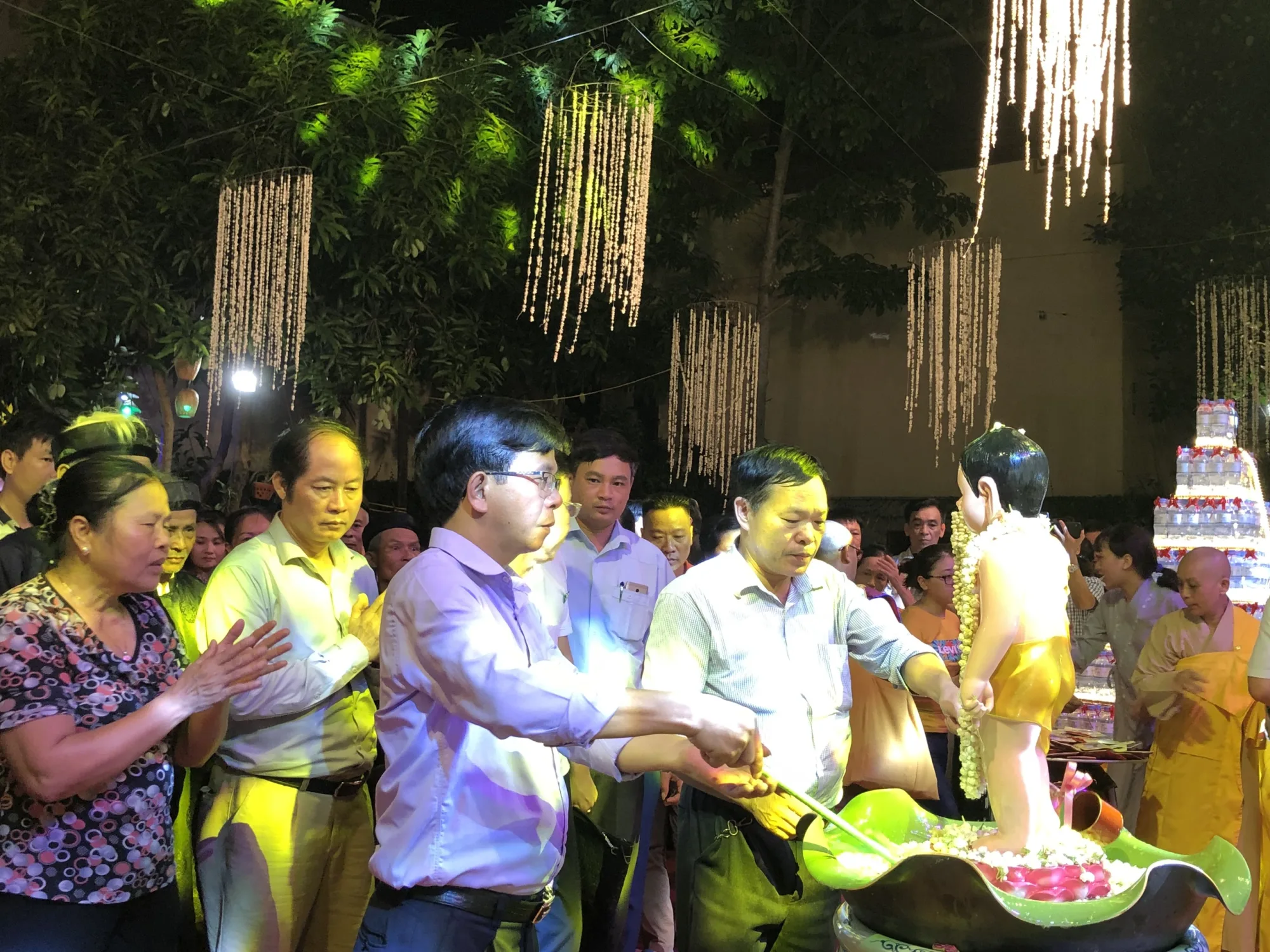 ĐẠI LỄ PHẬT ĐẢN CHÙA QUAN ÂM - XÃ XUÂN CANH - HUYỆN ĐÔNG ANH - HÀ NỘI