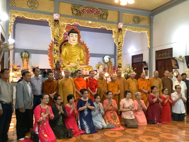 (3.9.2019), Đoàn công tác GHPGVN khảo sát chùa Việt Nam tại Lào: PHẬT TỬ CHÙA BỒ ĐỀ KHAO KHÁT ĐƯỢC THỈNH SƯ