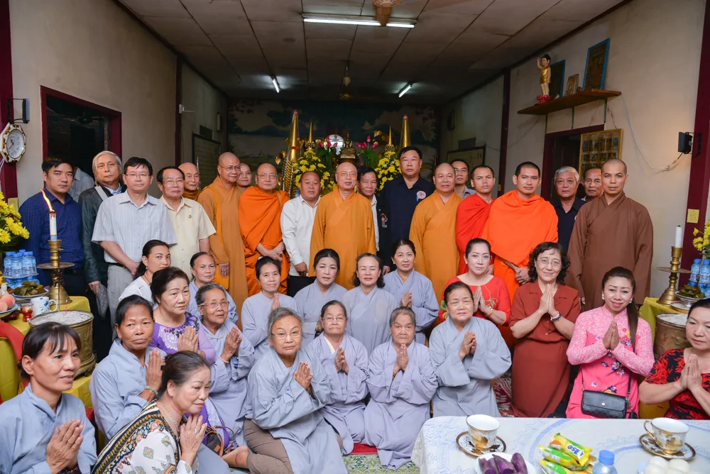 Ban Văn hóa TƯ GHPG VN: KHẢO SÁT CÁC NGÔI CHÙA VIÊT NAM TẠI NƯỚC LÀO