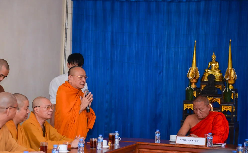 Lào: Đoàn công tác khảo sát và nghiên cứu các ngôi chùa VN tại tỉnh Khăm Muộn và Xa Vẳn Na Khẹt