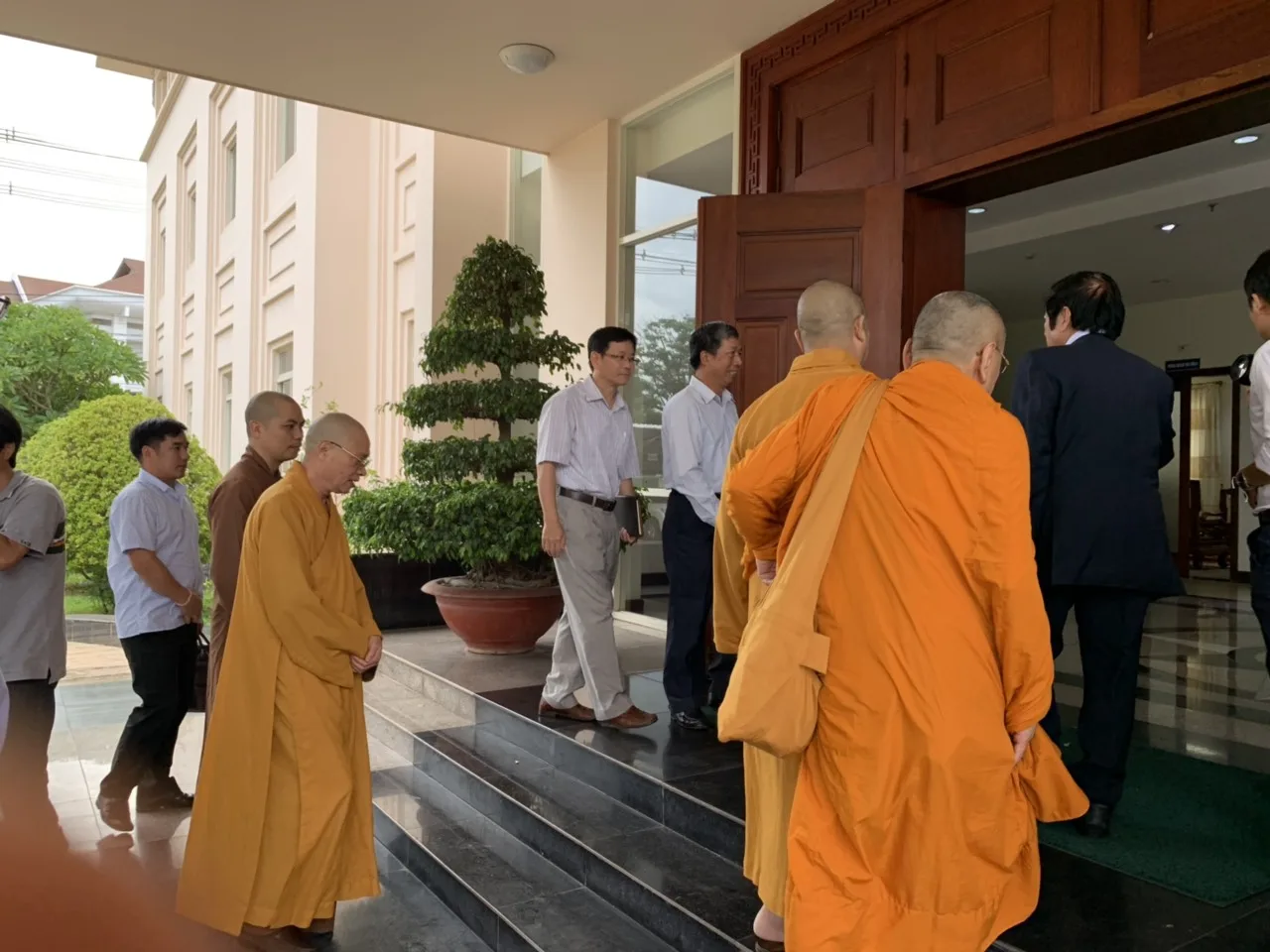 Ban Văn hóa TƯ GHPG VN: KHẢO SÁT CÁC NGÔI CHÙA VIÊT NAM TẠI NƯỚC LÀO