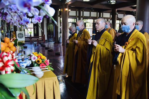 TP. HCM: Thường Trực Ban Văn hoá Phật giáo thành phố và BTS Phật giáo Q.12 tổ chức lễ Cầu Siêu các nạn nhân qua đời do nhiễm Covid-19 tại Châu Âu.