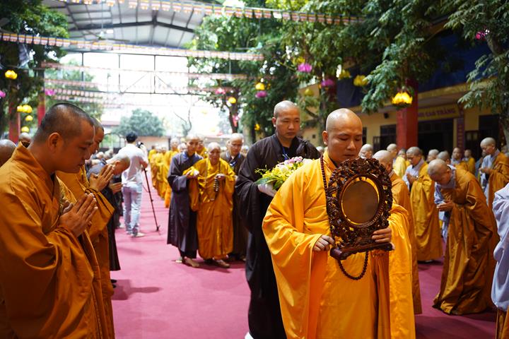 Phật giáo với phát triển văn hóa và con người Việt Nam