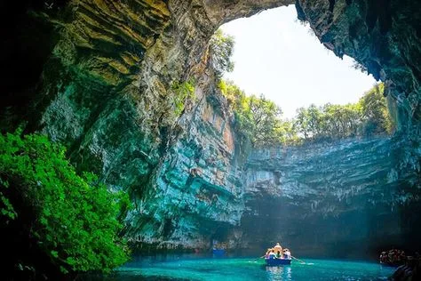 Động Phong Nha và Những dấu tích Phật giáo cổ nhất Đông Nam Á