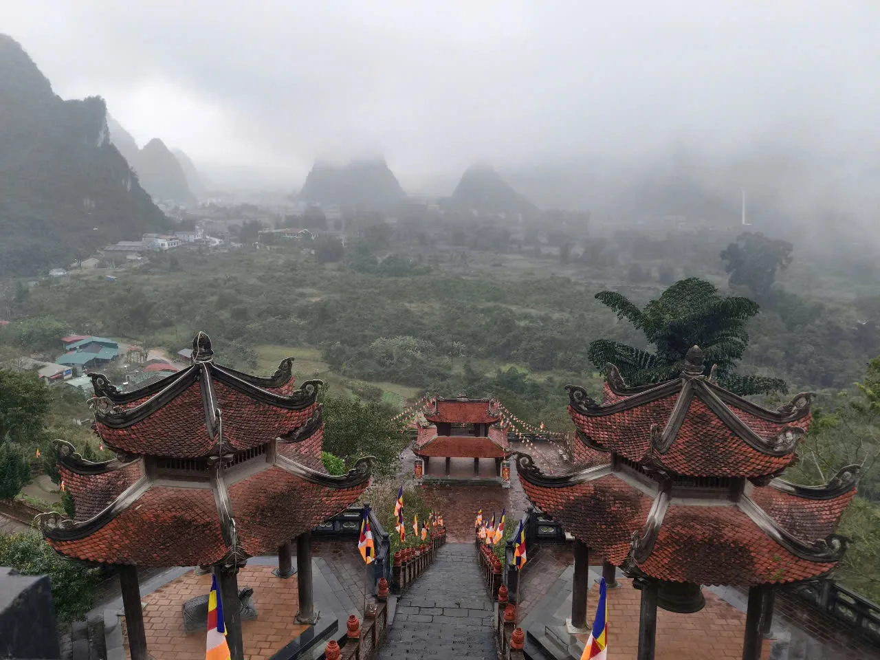 Tăng Ni trẻ với Phật giáo vùng cao