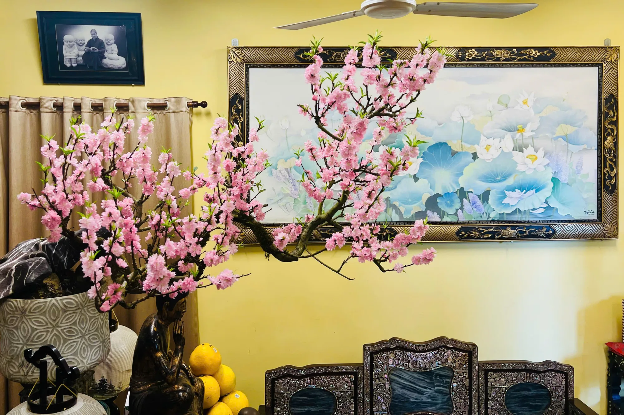 Thơ: Sắc Xuân