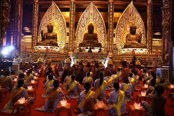 Hà Nam: Lễ cầu Quốc thái Dân an – Thắp nến tri ân các Anh hùng liệt sĩ tại chùa Tam Chúc