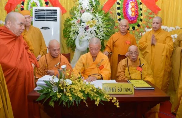 Trung ương Giáo hội viếng tang cố Trưởng lão Hoà thượng Thích Hiển Pháp