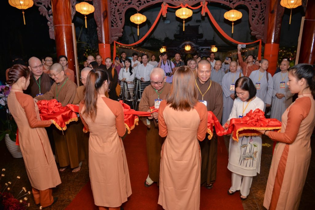 Ban Văn hoá Phật giáo Tp.HCM khai mạc triển lãm Nghệ thuật Phật giáo chủ đề:”Xuân Đoàn Viên”