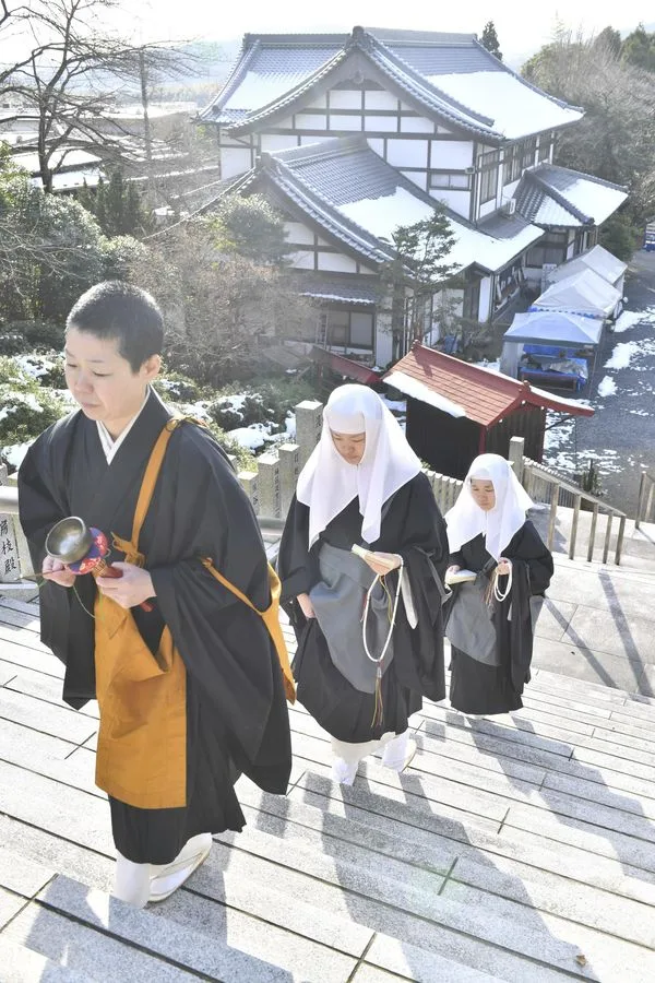 Thực tập làm nữ tu tại một ngôi chùa ở Kyoto