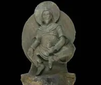 Một pho tượng Phật Giáo tạc bằng thiên thạch đã được khám phá từ năm 1938