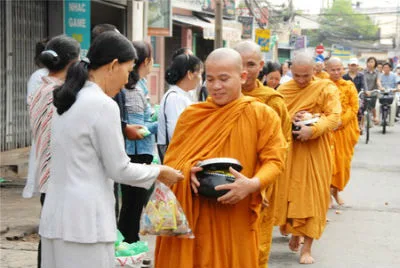 Thức ăn tinh thần của người tu