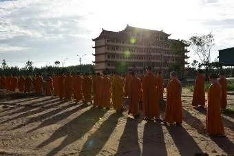 Hãy là phước điền Tăng