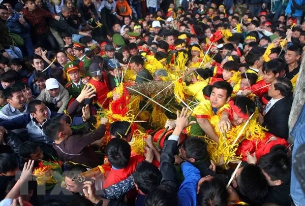 Vượt qua mê tín