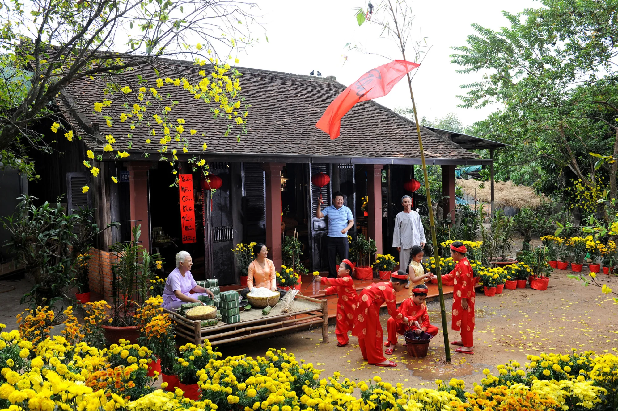 TẾT