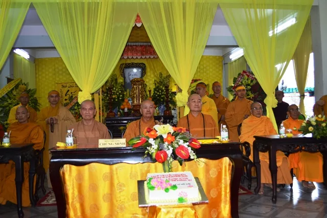 Chư tôn đức chứng minh buổi lễ