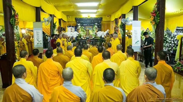 Tp.HCM: Phụng tống kim quan cố HT.Thích Trung Hậu nhập bảo tháp