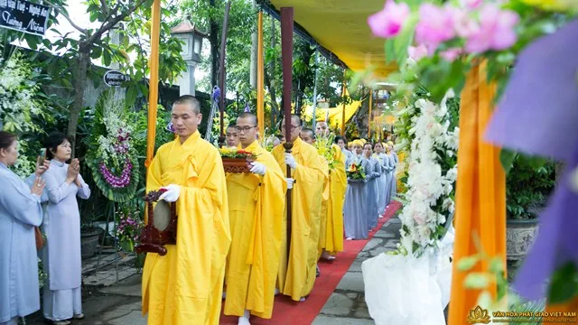 Tp.HCM: Phụng tống kim quan cố HT.Thích Trung Hậu nhập bảo tháp