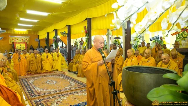 Tp.HCM: Phụng tống kim quan cố HT.Thích Trung Hậu nhập bảo tháp