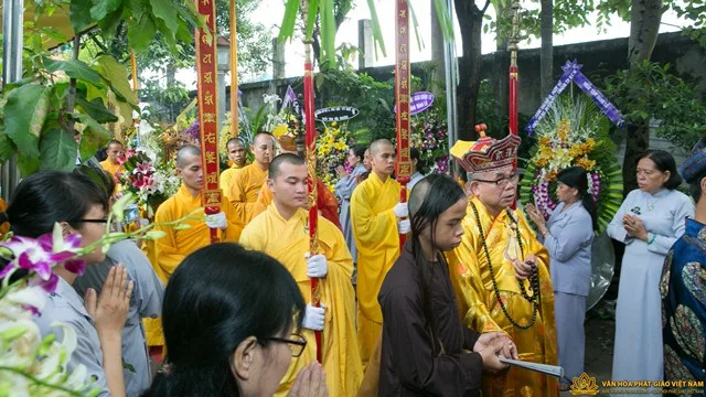 Tp.HCM: Phụng tống kim quan cố HT.Thích Trung Hậu nhập bảo tháp
