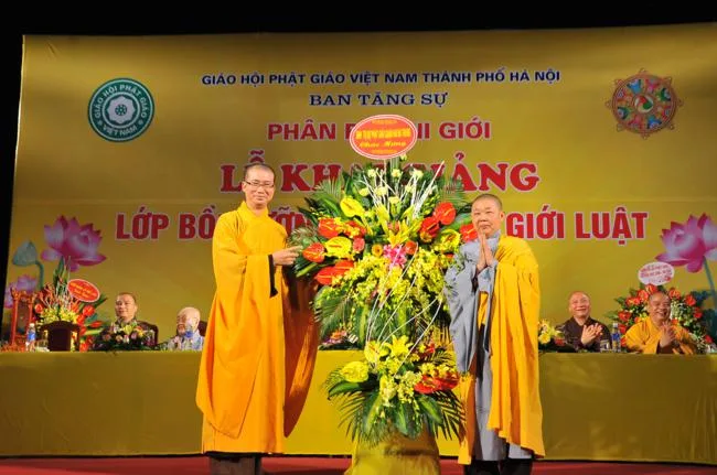Lễ khai giảng lớp bồi dưỡng kiến thức Luật học cho Ni giới Hà Nội