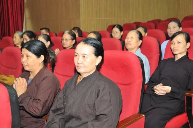 Lễ khai giảng lớp bồi dưỡng kiến thức Luật học cho Ni giới Hà Nội