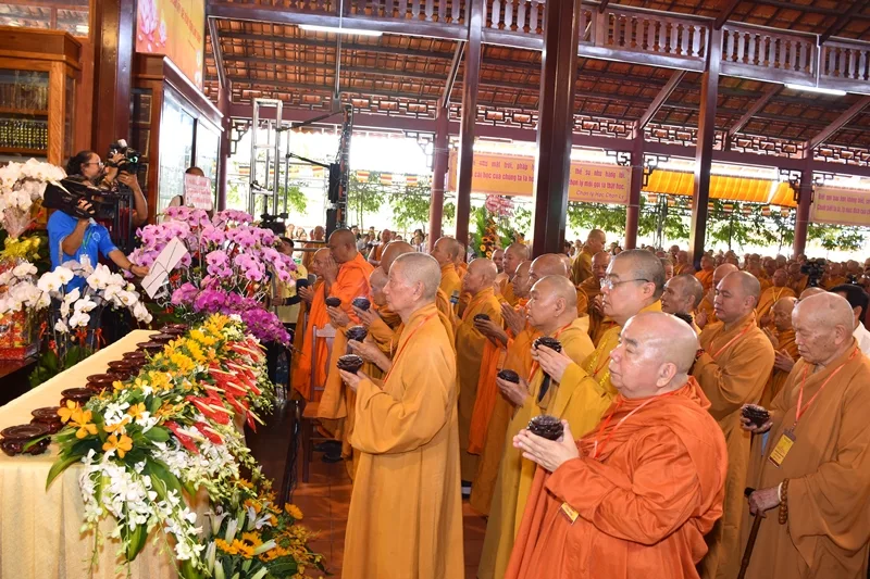 Trung ương GHPGVN tưởng niệm và khánh thành Tổ đình Minh Đăng Quang