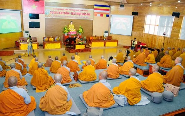 Quang cảnh buổi Giáo giới