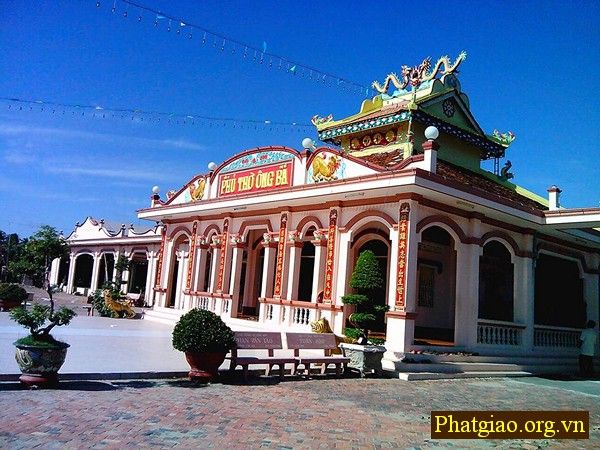 Thăm Tổ đình Phật giáo Hòa Hảo