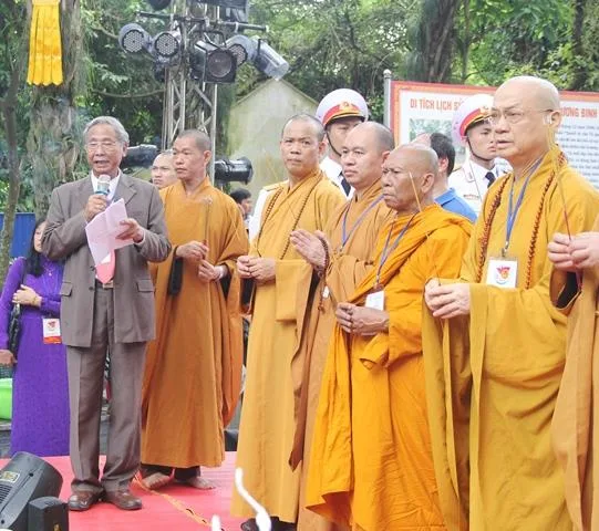 PGS.TS Đỗ Văn Trụ, Phó Chủ tịch Thường trực, Tổng Thư ký Hội Di sản Văn hóa Việt Nam, Trưởng Ban tổ chức “Hành trình 70 năm Tri ân Hội tụ” đọc diễn văn khai mạc.