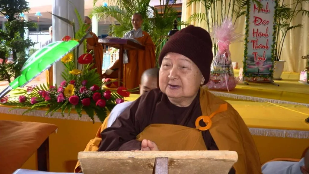 Cuộc đời đạo hạnh của Sư Bà Hải Triều Âm
