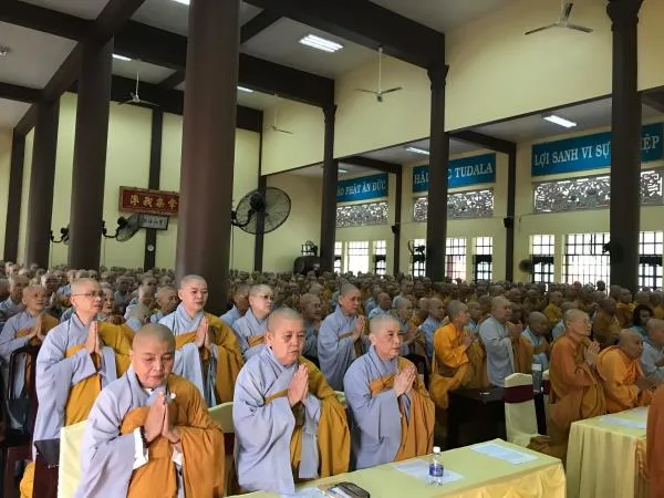 Bình Dương: Buổi pháp thoại của Hoà thượng Chủ tịch tại khoá ACKH PL.2561