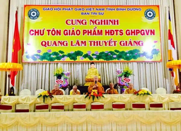 Hoà thượng Chủ tịch sách tấn chư hành giả