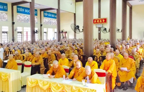 Bình Dương: Buổi pháp thoại của Hoà thượng Chủ tịch tại khoá ACKH PL.2561