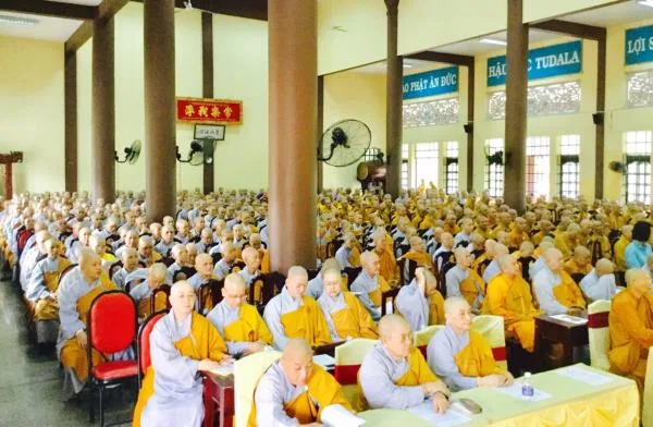 Bình Dương: Buổi pháp thoại của Hoà thượng Chủ tịch tại khoá ACKH PL.2561
